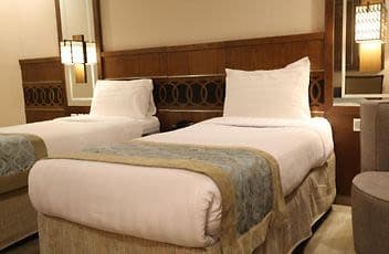 violet-hotel-image